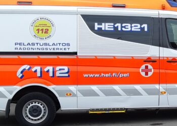 إصابة شخص في حادث سيارة في كوبيو