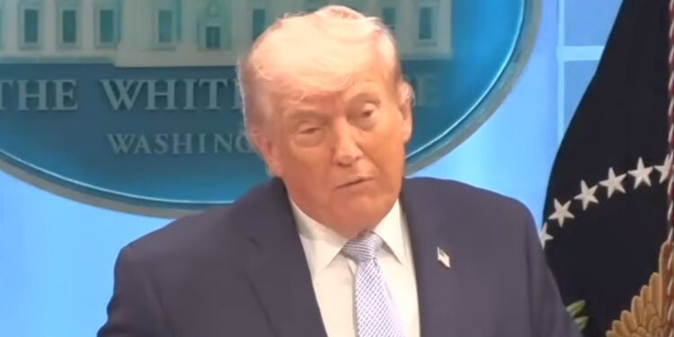واشنطن تطرح الخيار الحاسم.. نقل اليورانيوم الإيراني أو سحقه داخل طهران