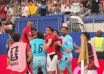 مصر تتجاوز أستراليا بركلات الترجيح وتحجز مقعدها في ثمن نهائي كأس العالم